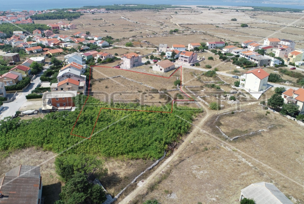 Building land, 4.500m2, Povljana, Croatia