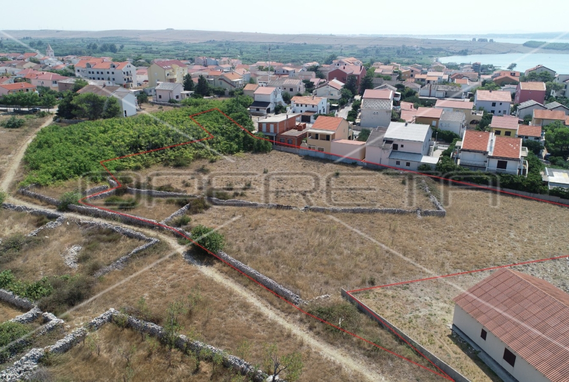 Building land, 4.500m2, Povljana, Croatia