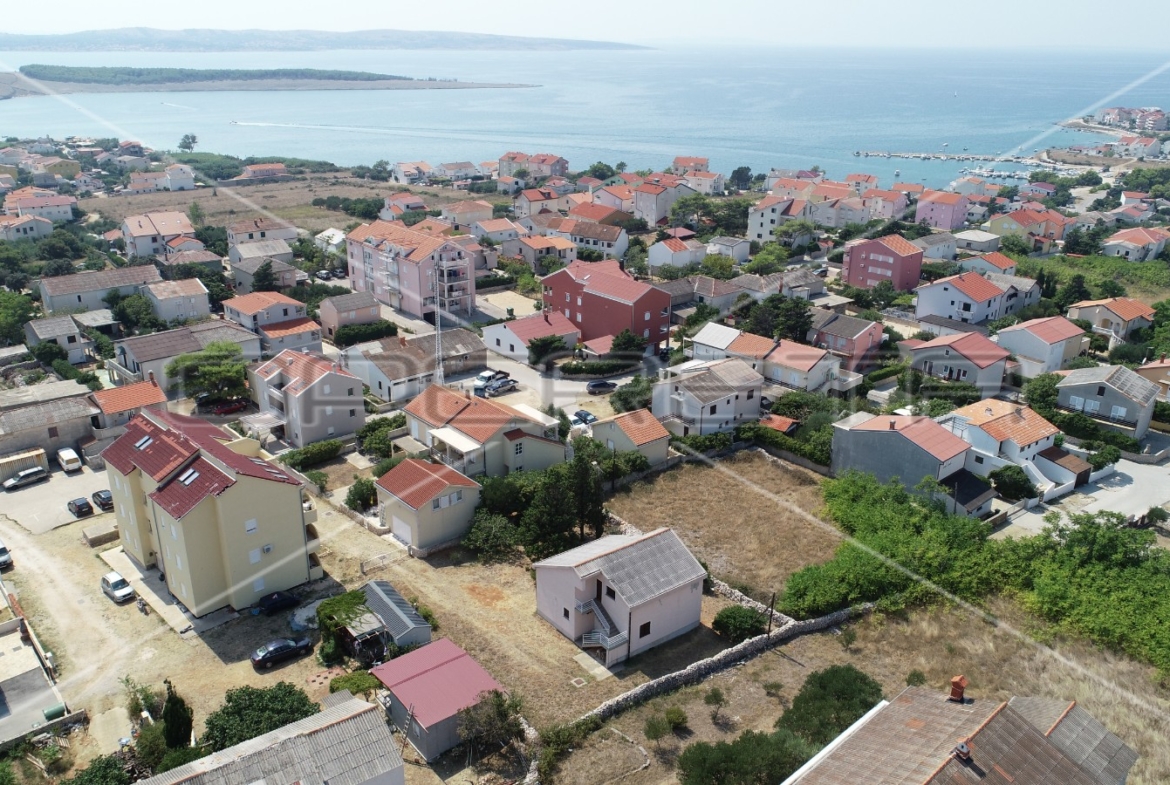 Building land, 4.500m2, Povljana, Croatia