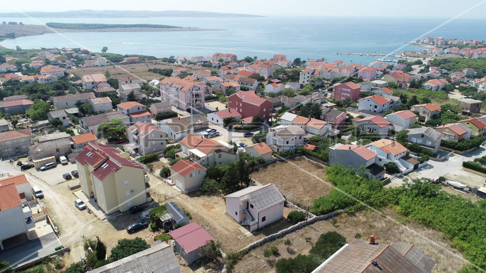 Building land, 4.500m2, Povljana, Croatia