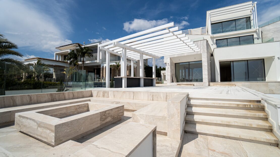 EXCLUSIVE VILLA IN LIMASSOL