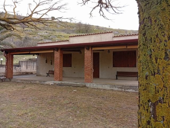 Villa and land in Sicily – Villa Farulla Santo Stefano